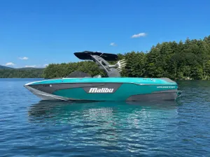 2020-malibu-wakesetter-25-lsv-144581-image1