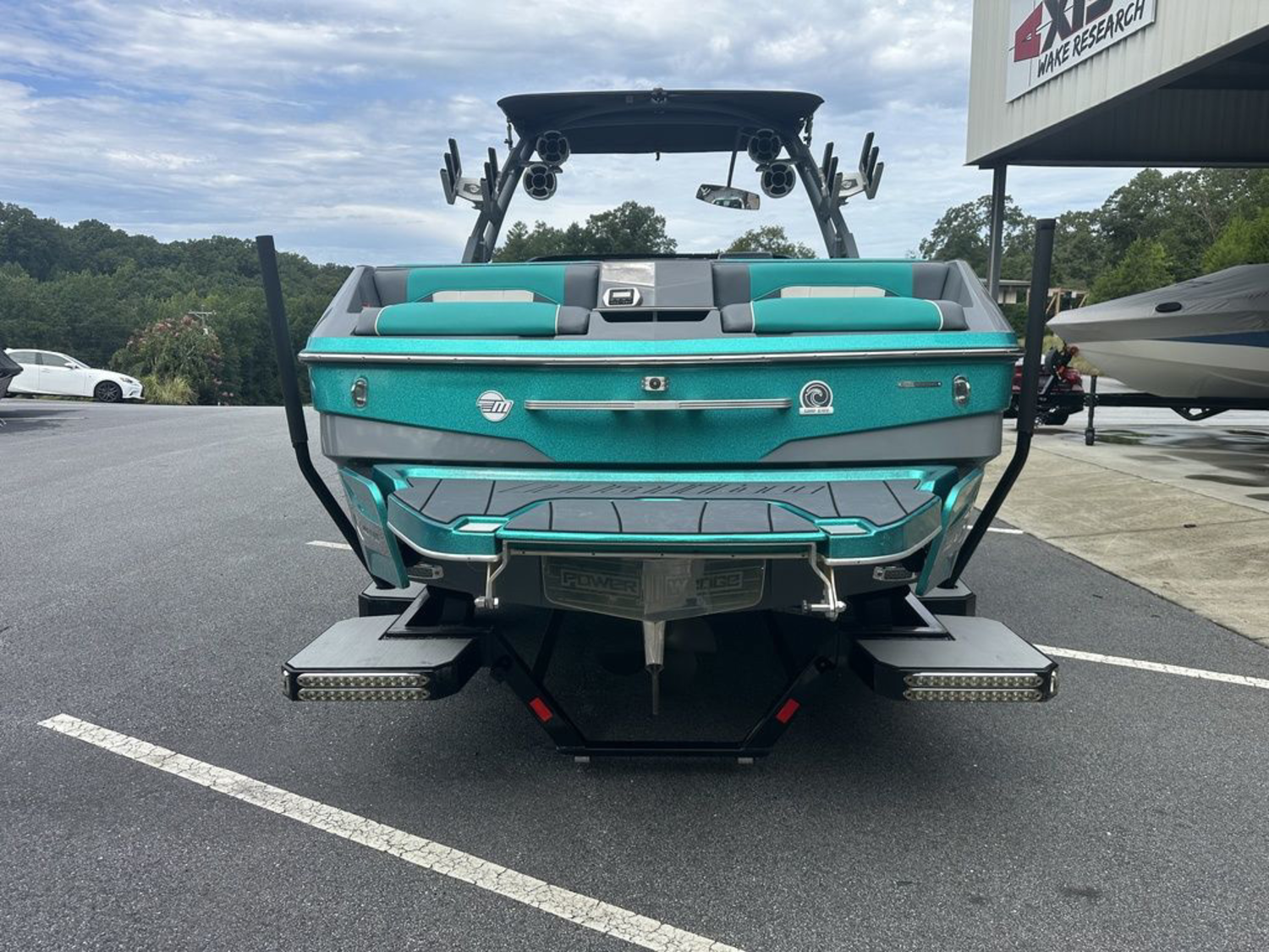 2020 Malibu Boats 25 LSV