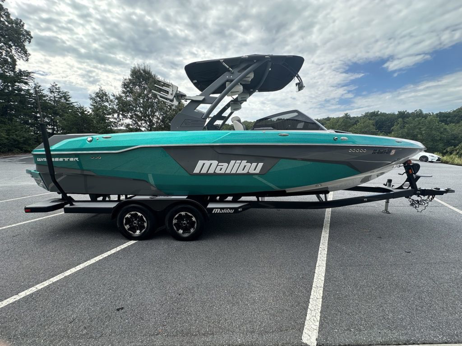 2020 Malibu Boats 25 LSV