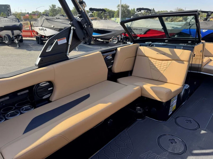 2027-mastercraft-nxt22-144582-image11