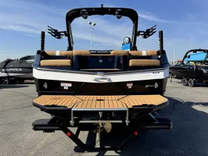 2027-mastercraft-xt23-144583-image6