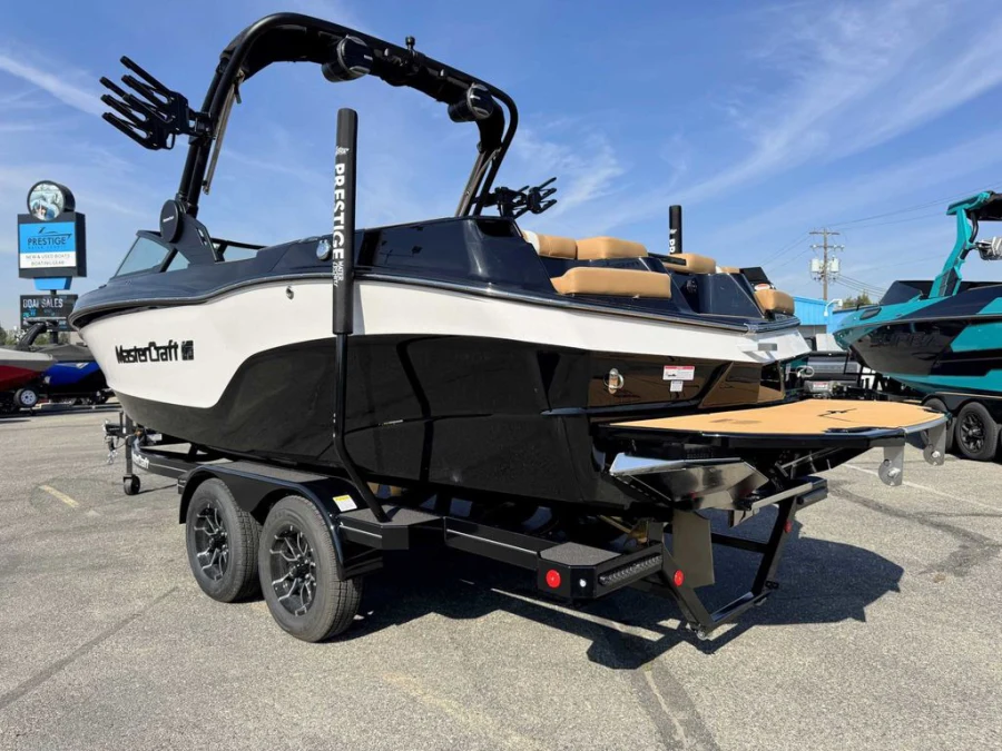 2027-mastercraft-xt23-144583-image7