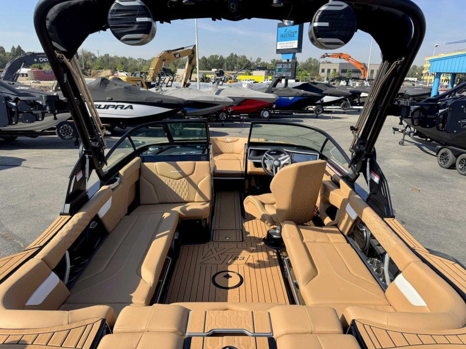 2027 Mastercraft XT23
