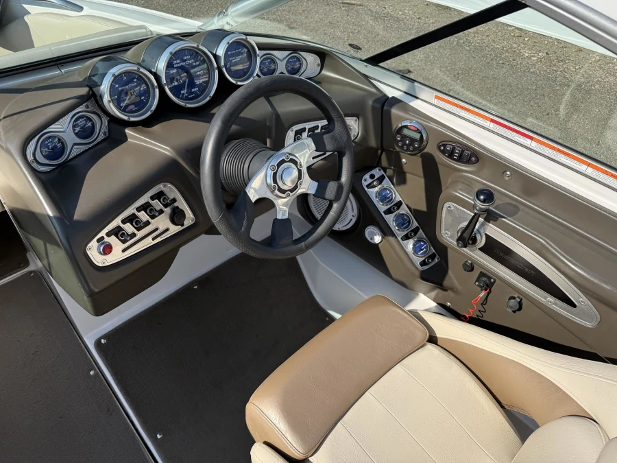 2006-mastercraft-maristar-215-144586-image10