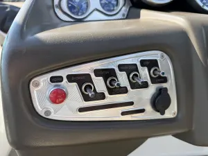 2006-mastercraft-maristar-215-144586-image12
