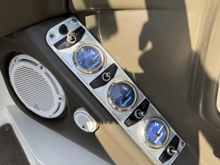 2006-mastercraft-maristar-215-144586-image14