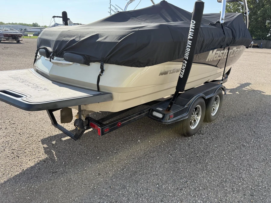 2006-mastercraft-maristar-215-144586-image3