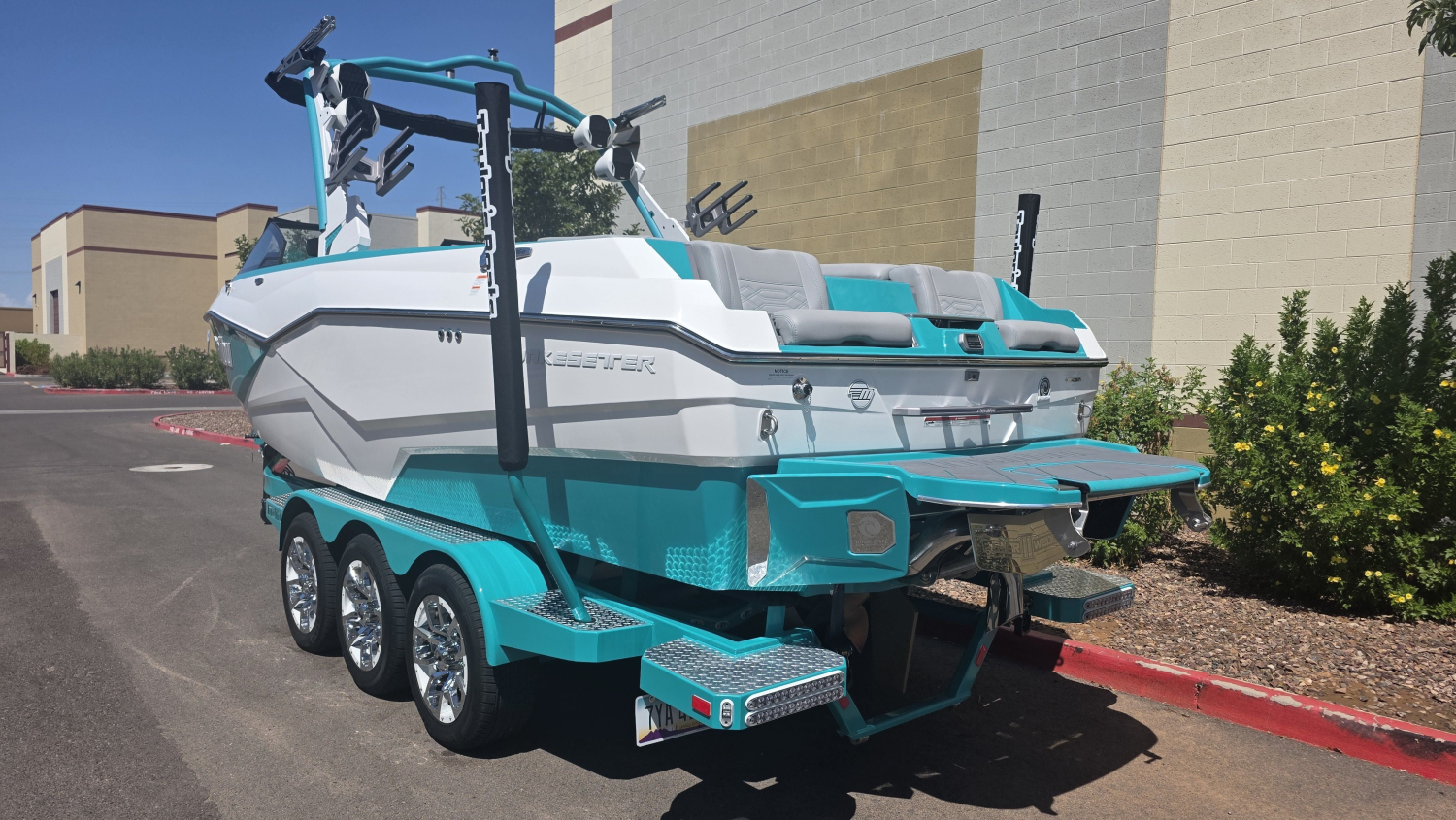 2022 Malibu Boats 25 lsv