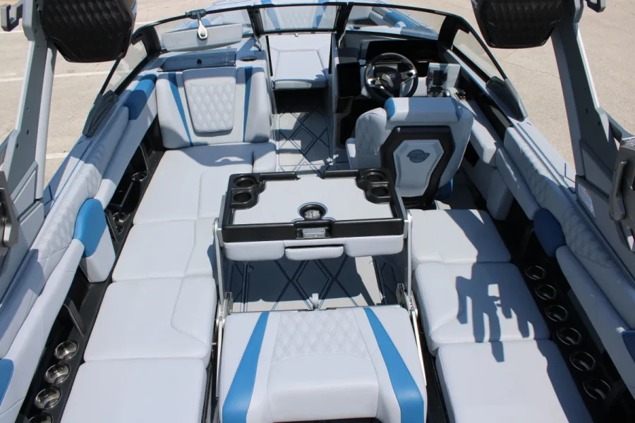 2027-malibu-m230-144615-image12.webp