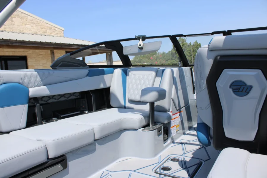 2027-malibu-m230-144615-image13.webp