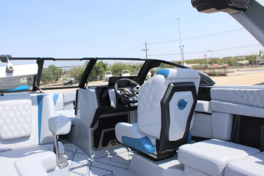 2027-malibu-m230-144615-image14.webp