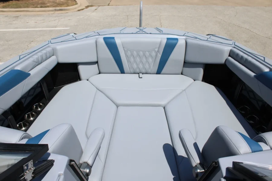 2027-malibu-m230-144615-image17.webp
