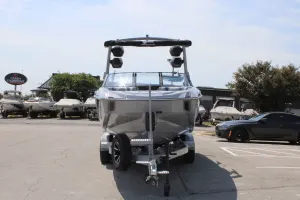 2027-malibu-m230-144615-image2.webp