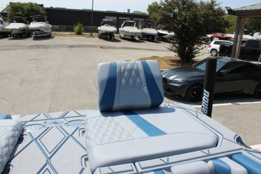 2027-malibu-m230-144615-image20.webp