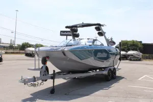 2027-malibu-m230-144615-image3.webp