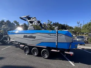 2025-malibu-wakesetter-25-lsv-144625-image1.webp