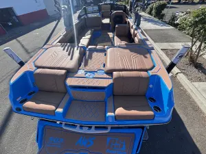 2025-malibu-wakesetter-25-lsv-144625-image10.webp