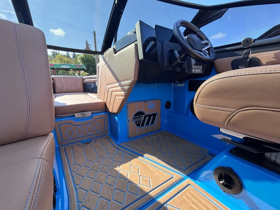 2025-malibu-wakesetter-25-lsv-144625-image12.webp
