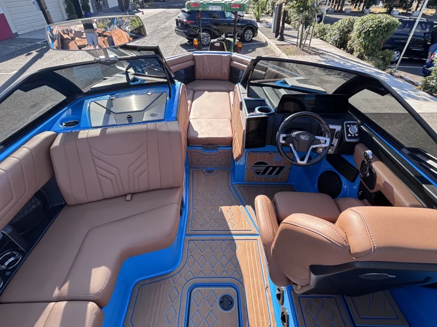 2025-malibu-wakesetter-25-lsv-144625-image13.webp