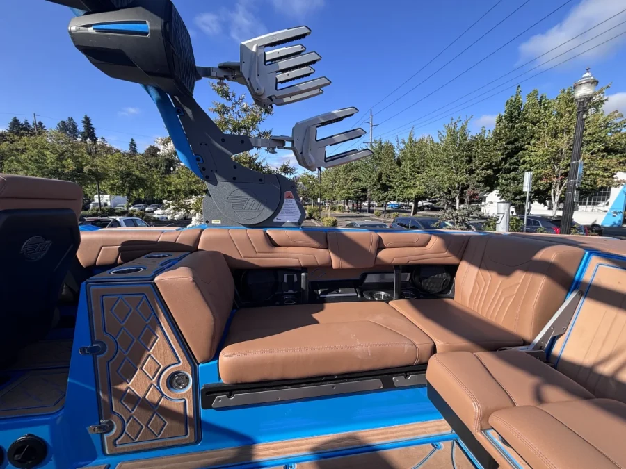 2025-malibu-wakesetter-25-lsv-144625-image14.webp