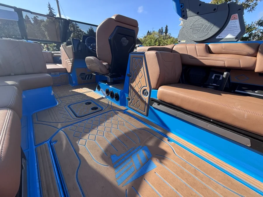 2025-malibu-wakesetter-25-lsv-144625-image7.webp