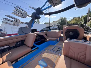 2025-malibu-wakesetter-25-lsv-144625-image9.webp