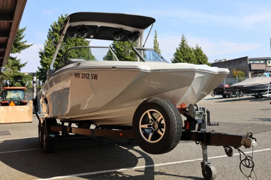 2020-tige-r20-144639-image10.webp