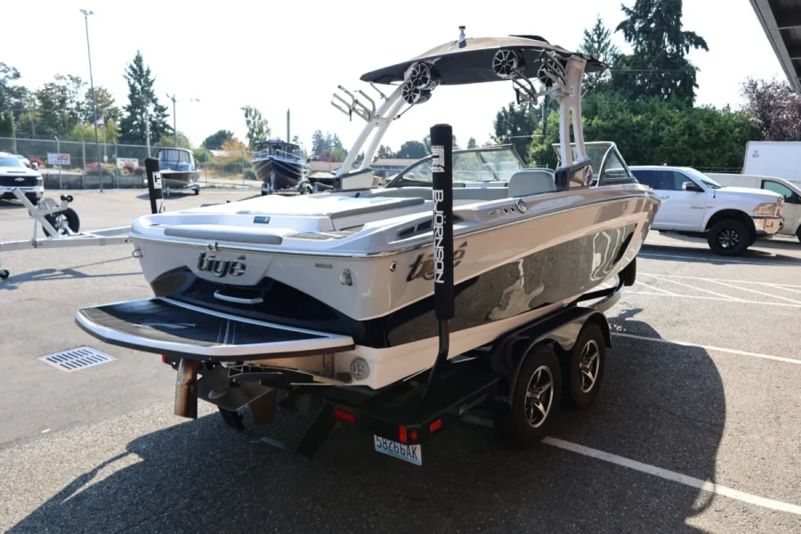 2020-tige-r20-144639-image7.webp