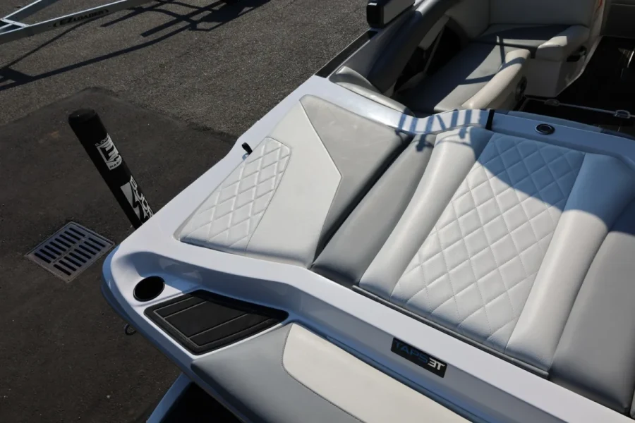 2020-tige-r20-144639-image8.webp