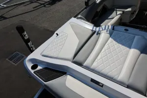 2020-tige-r20-144639-image8.webp