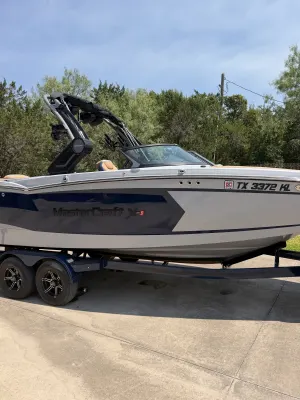 2022-mastercraft-x-star-144338-image0.webp