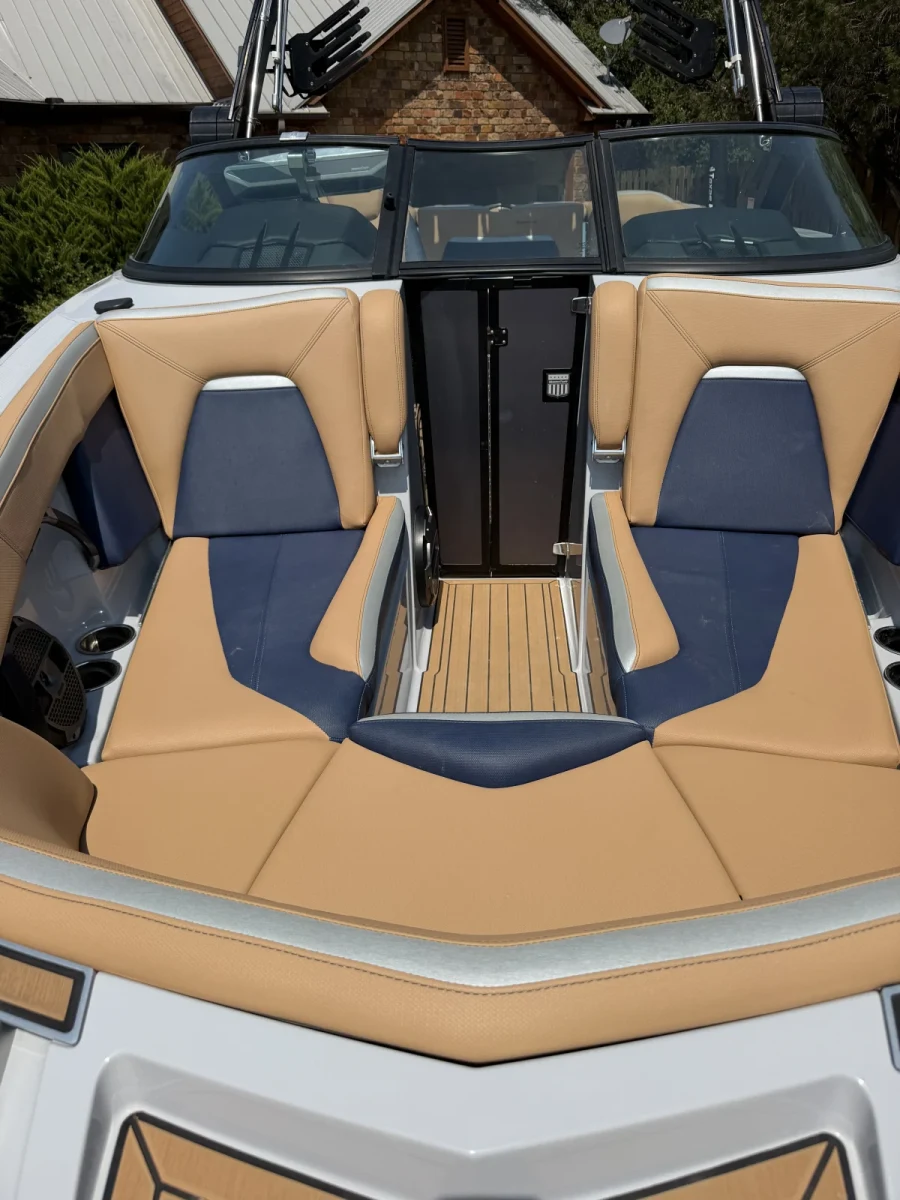 2022-mastercraft-x-star-144338-image4.webp