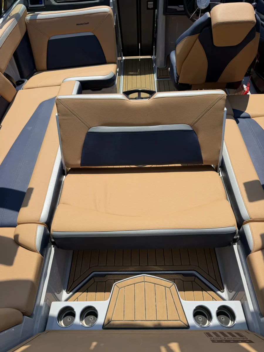 2022-mastercraft-x-star-144338-image5.webp