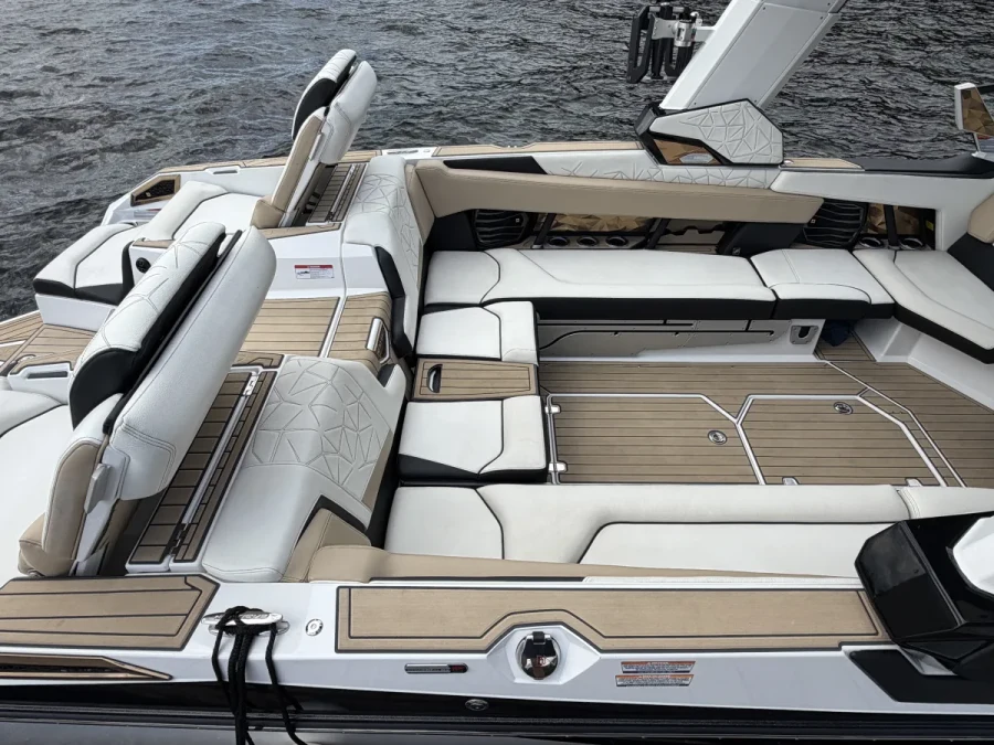 2020-nautique-g25-paragon-144656-image10.webp