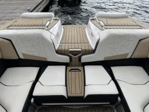 2020-nautique-g25-paragon-144656-image11.webp