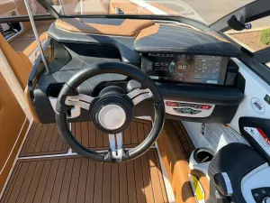 2017-nautique-g23-144671-image13.webp