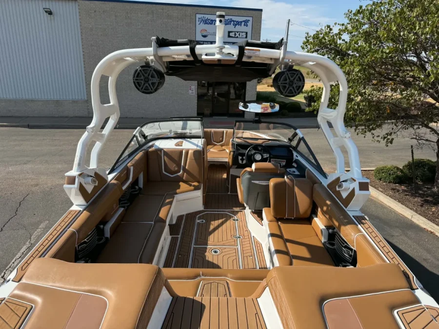 2017-nautique-g23-144671-image7.webp