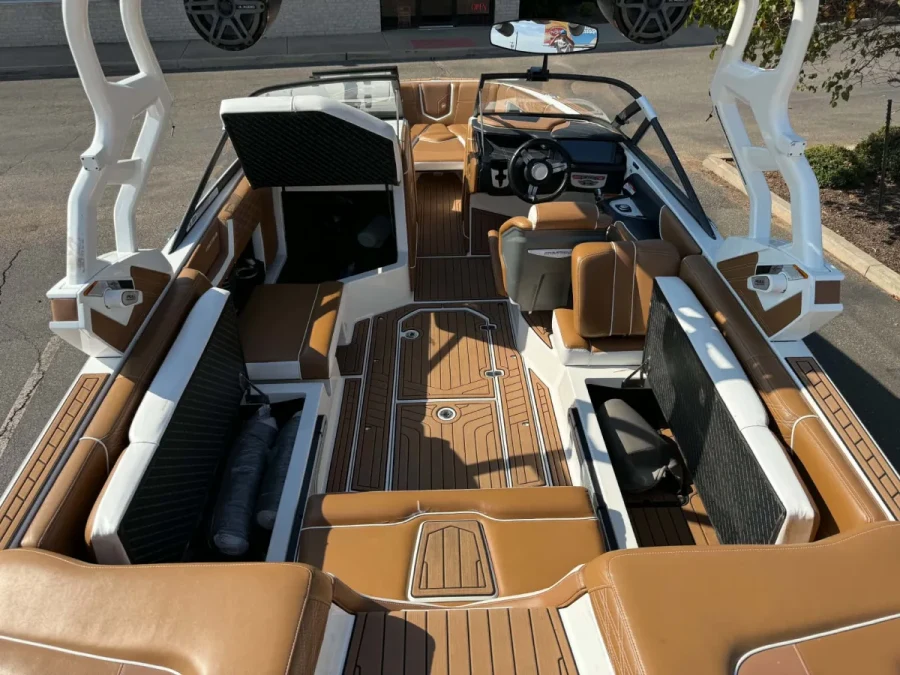 2017-nautique-g23-144671-image9.webp