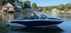 2017-mastercraft-xt23-144673-image0.webp
