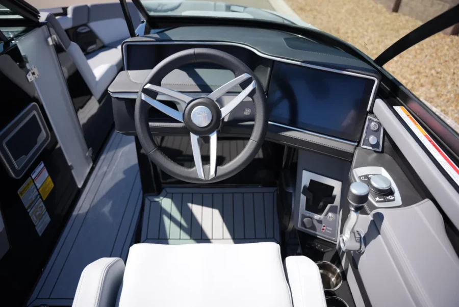 2026-mastercraft-xt23-144680-image10.webp