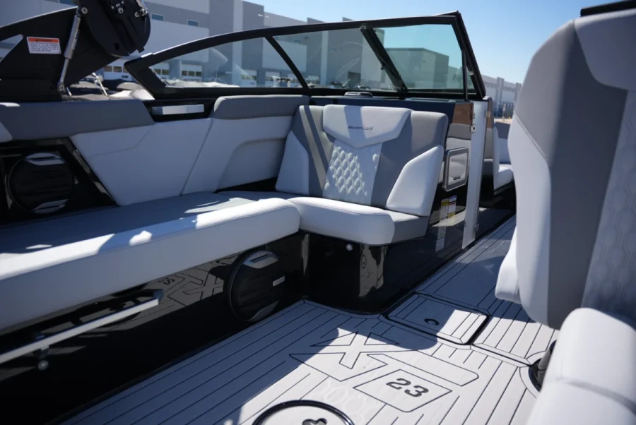 2026-mastercraft-xt23-144680-image13.webp