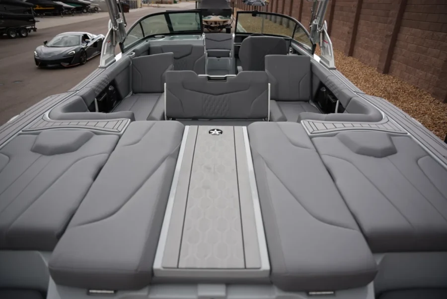 2026-mastercraft-xt24-144681-image14.webp