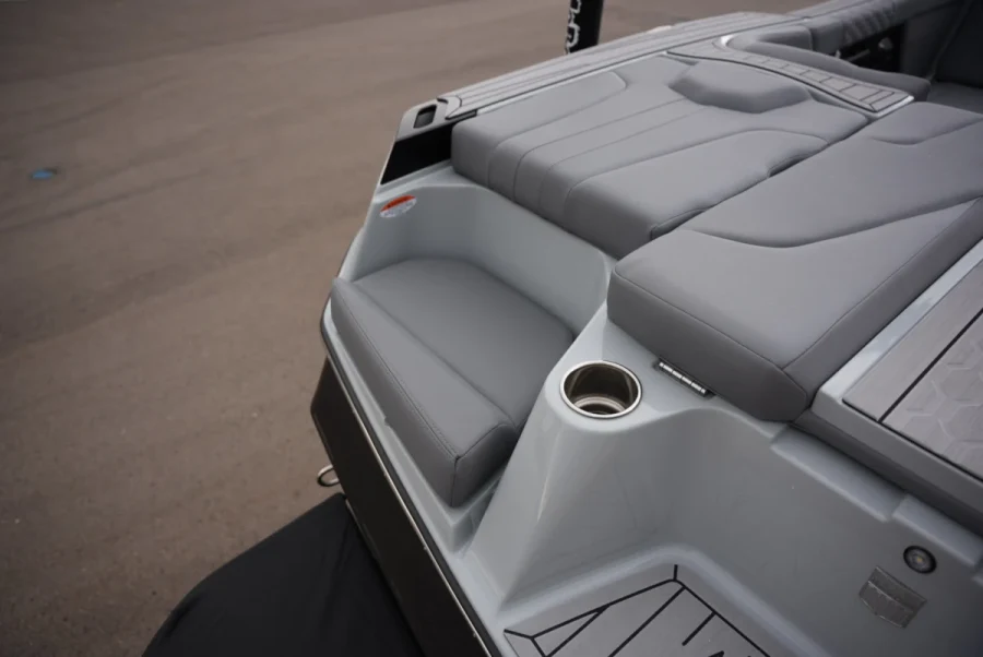 2026-mastercraft-xt24-144681-image15.webp