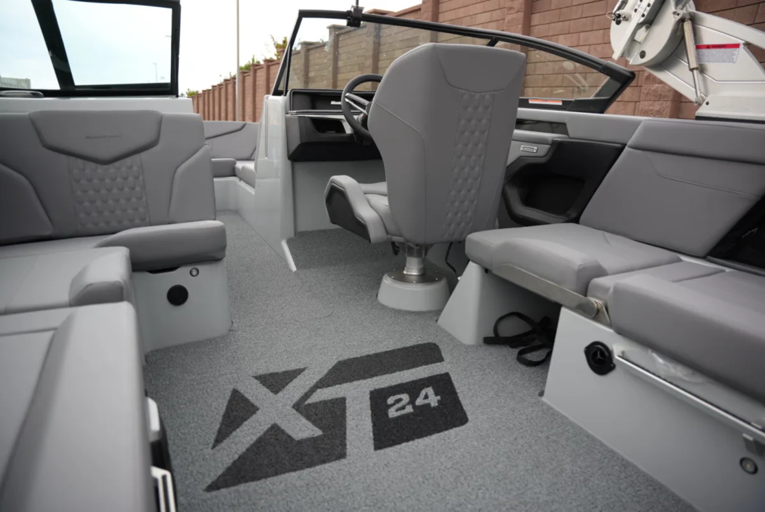 2026 MasterCraft XT24