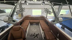 2022-mastercraft-xt25-144687-image5.webp