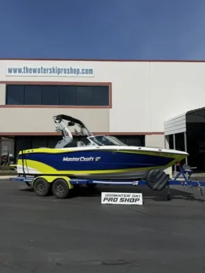 2017-mastercraft-xt21-144690-image0.webp
