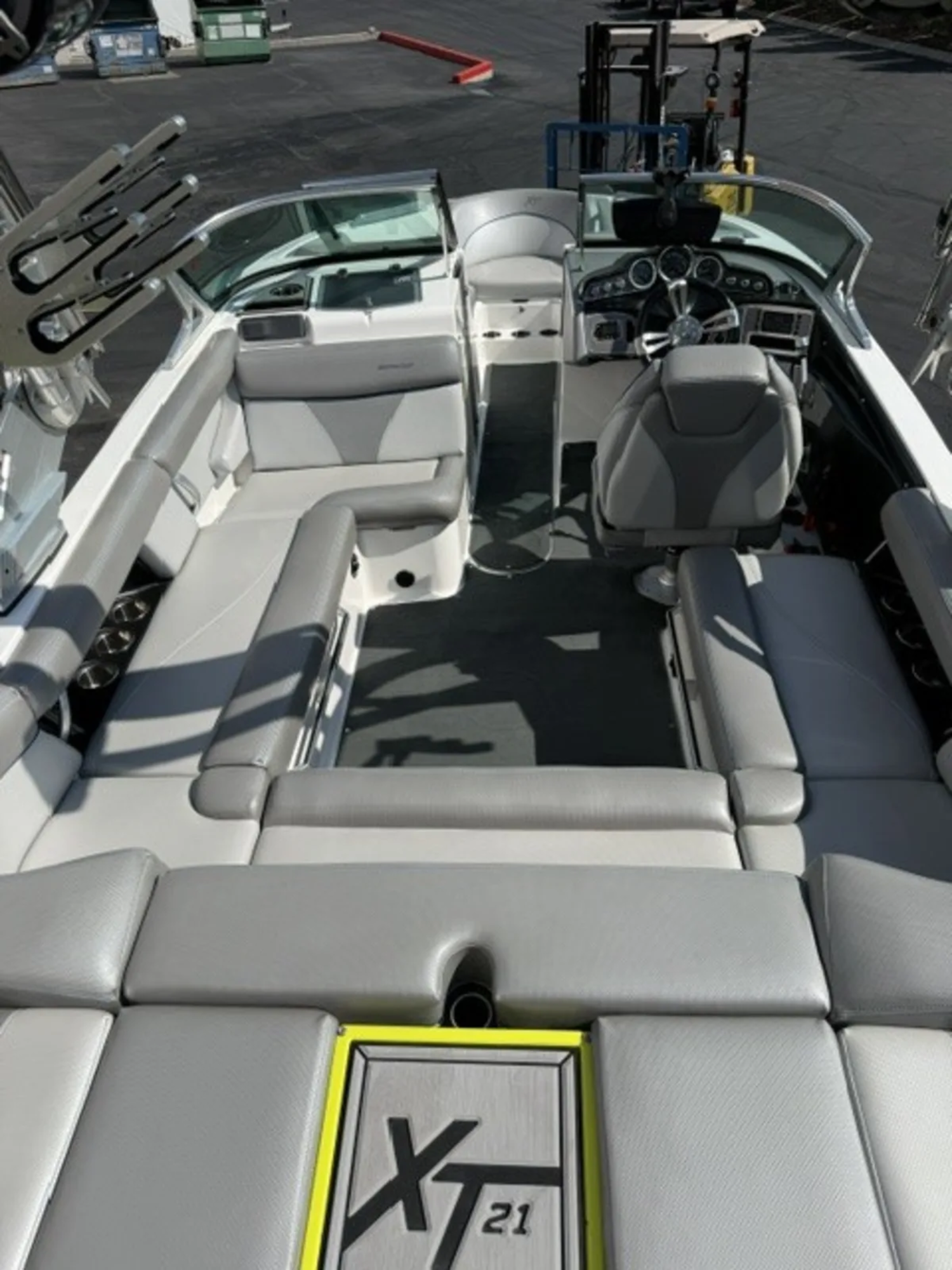 2017 MasterCraft XT21