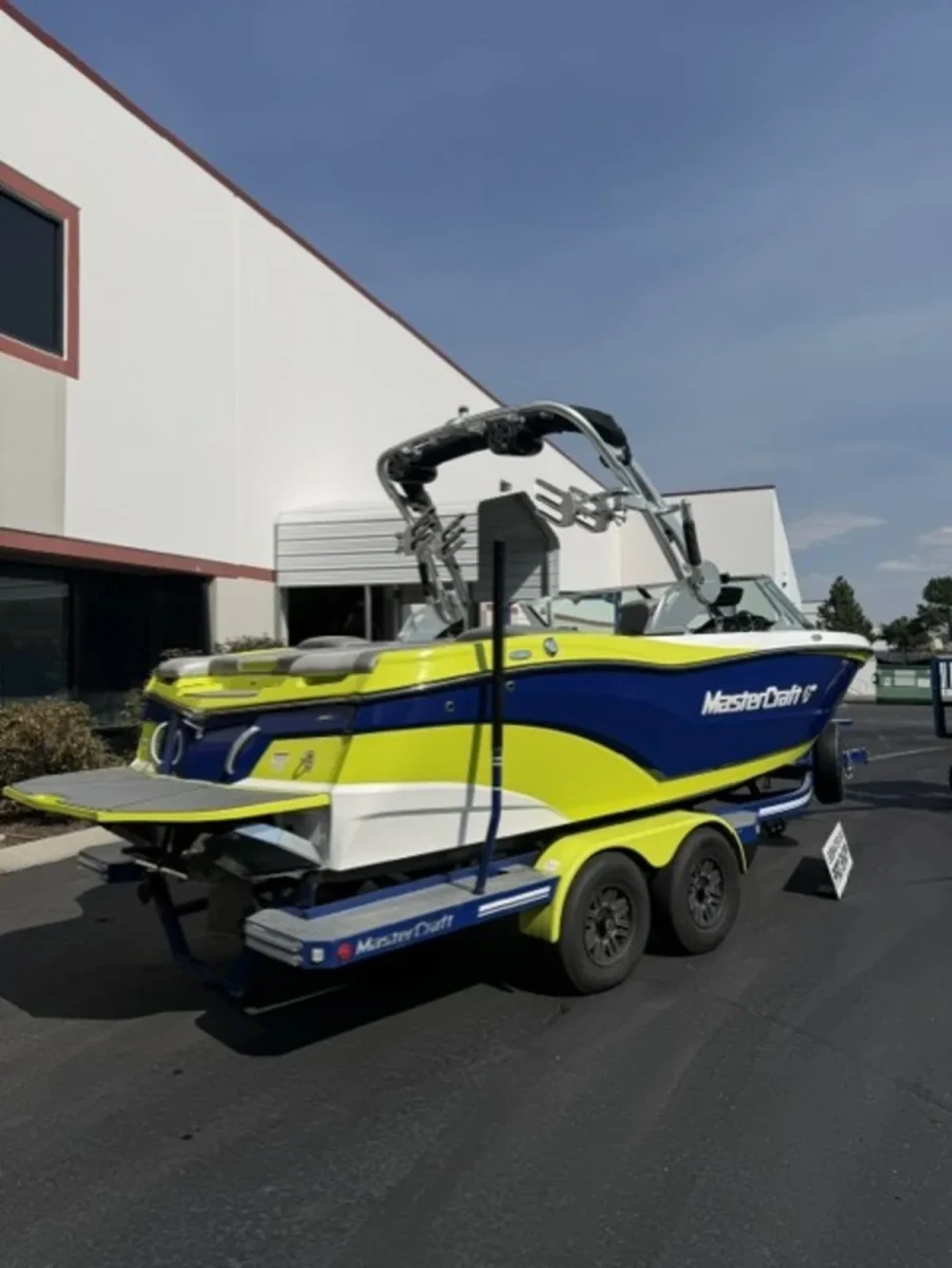 2017-mastercraft-xt21-144690-image11.webp