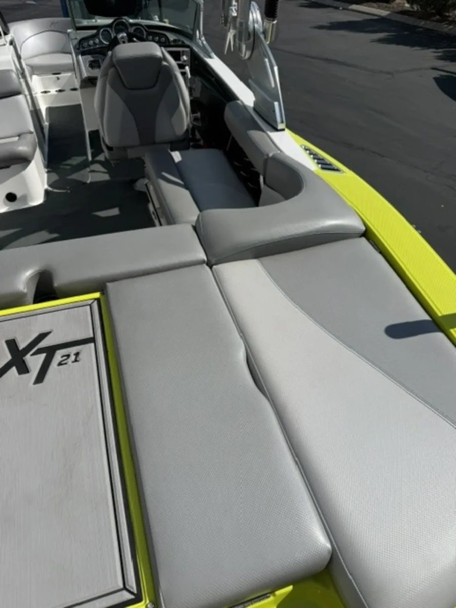 2017-mastercraft-xt21-144690-image19.webp