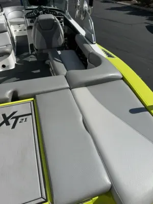 2017-mastercraft-xt21-144690-image19.webp
